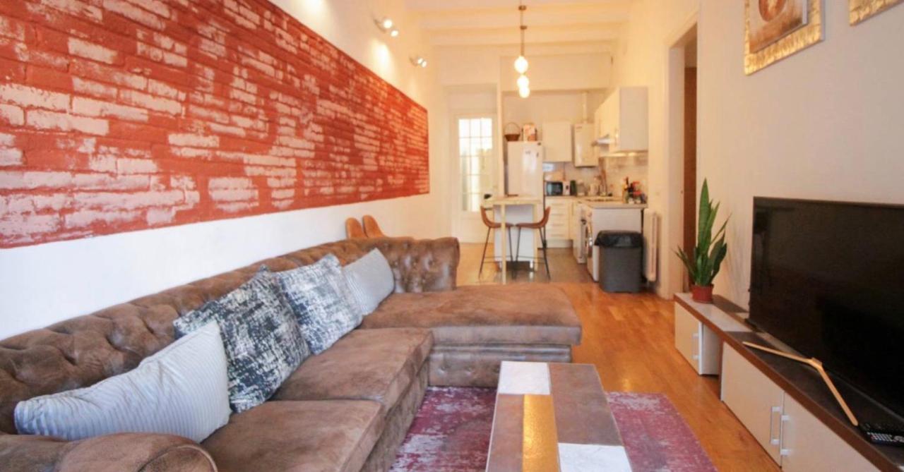 Apartment Eixample - Pova